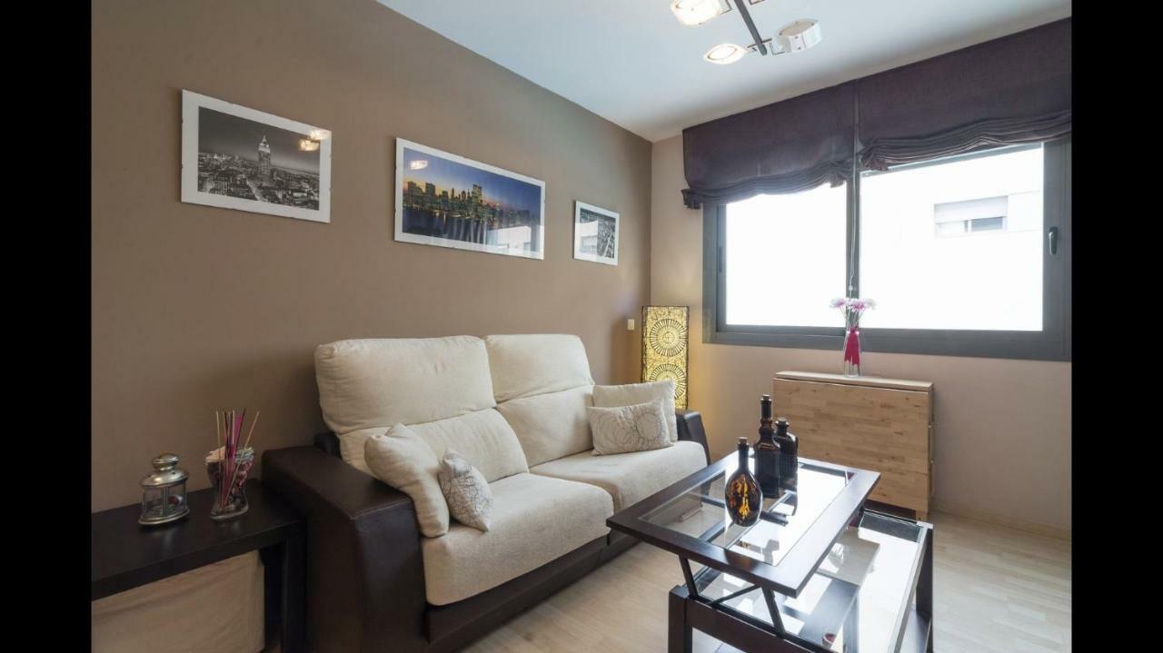 Apartamento Playa Y Piscina 1-2 Personas Málaga Dış mekan fotoğraf