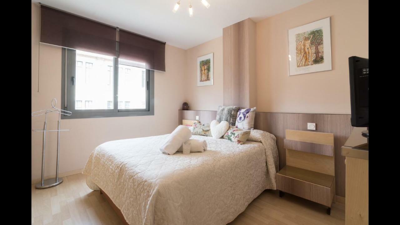 Apartamento Playa Y Piscina 1-2 Personas Málaga Dış mekan fotoğraf